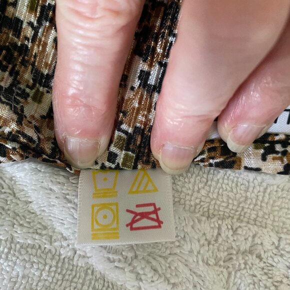 Loose fitting, light, summery, dressy, short sleeved top - Picture 12 of 12